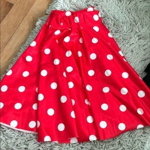 Short polkadots min skirt